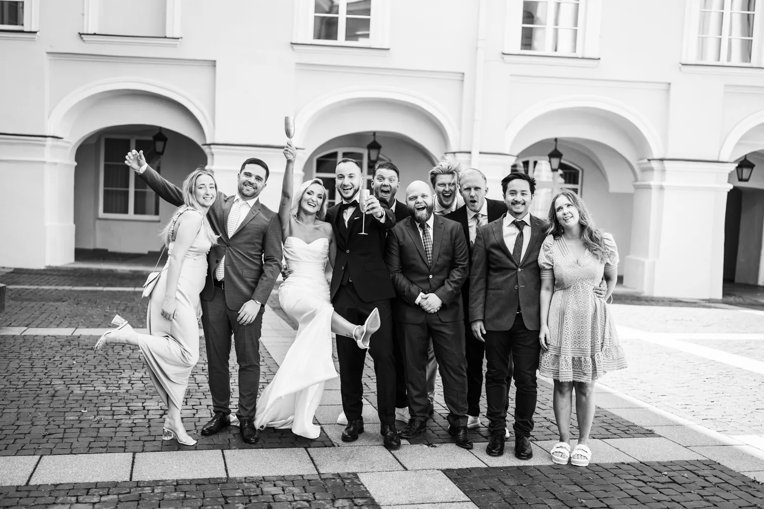 Grupinės nuotraukos vestuvėse, vestuvių fotografai Vilniuje
